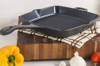 3. Viking Culinary Viking Enamel Cast Iron Grill Pan – Charcoal, Small
